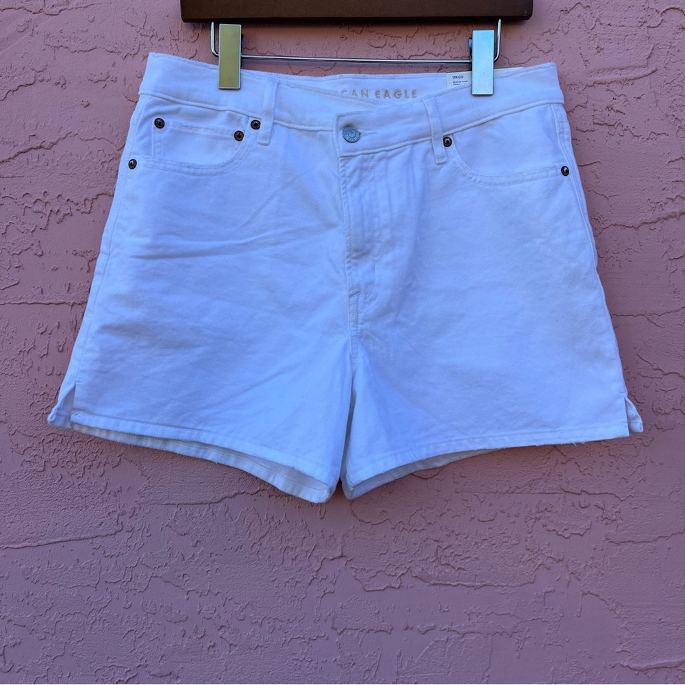 American Eagle White Shorts High Rise Relaxed Strigid Size 10